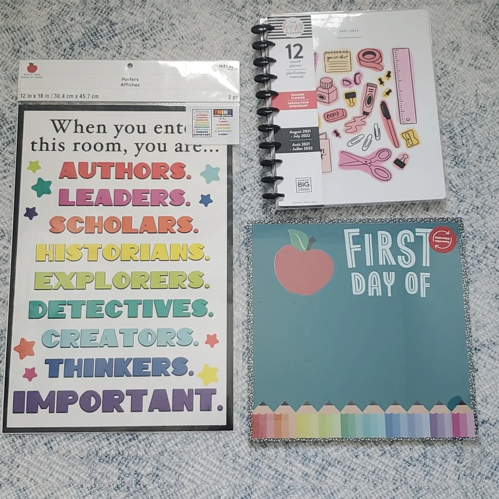 TEACHER'S ACCESSORIES